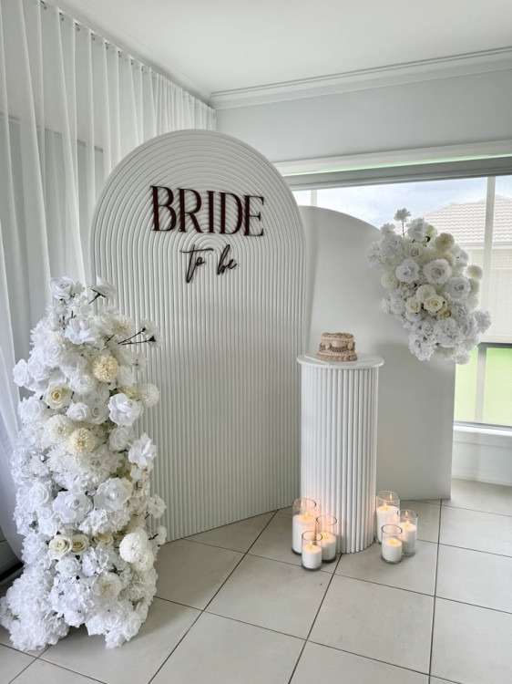 FLORAL ARRANGEMENT